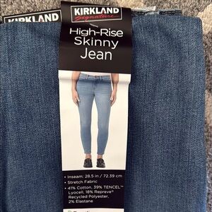 Kirkland Signature Women's High-Rise Skinny Jeans - Blue. Size 6.  XX